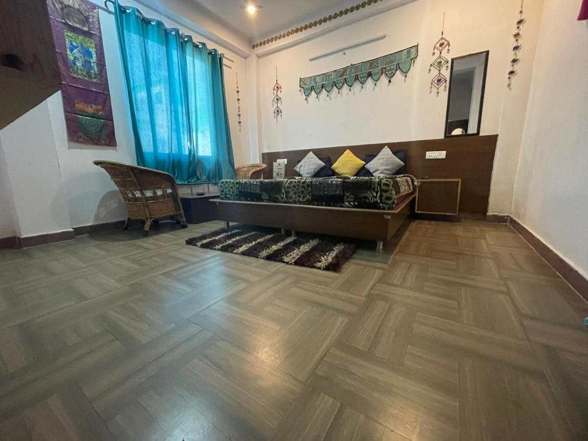 Orchid Hostel And Hotel Tapovan Экстерьер фото